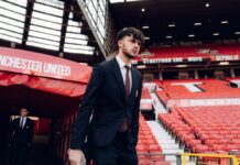 Manchester United sanoo koskettavat jäähyväiset pelaajalle, joka kasvoi seurassa