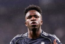 Liverpool kiertelee sen jälkeen, kun Real Madridin tähti jäädytti sopimusneuvottelut