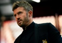 “Koko Manchester United haluaa pitää Carrickin”